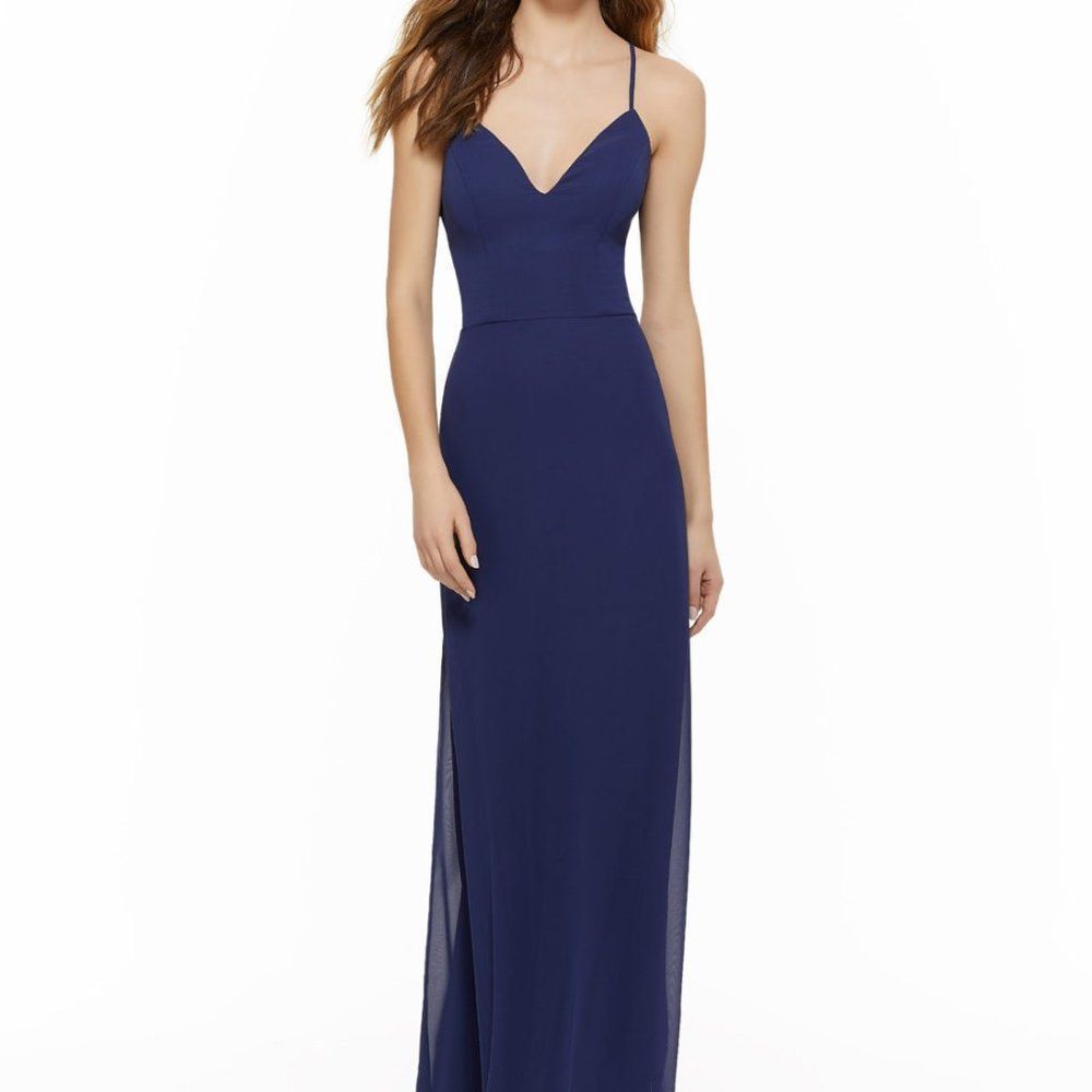 Chiffon Bridesmaid Dress with Deep V-Neck and Spaghetti Straps Size 6